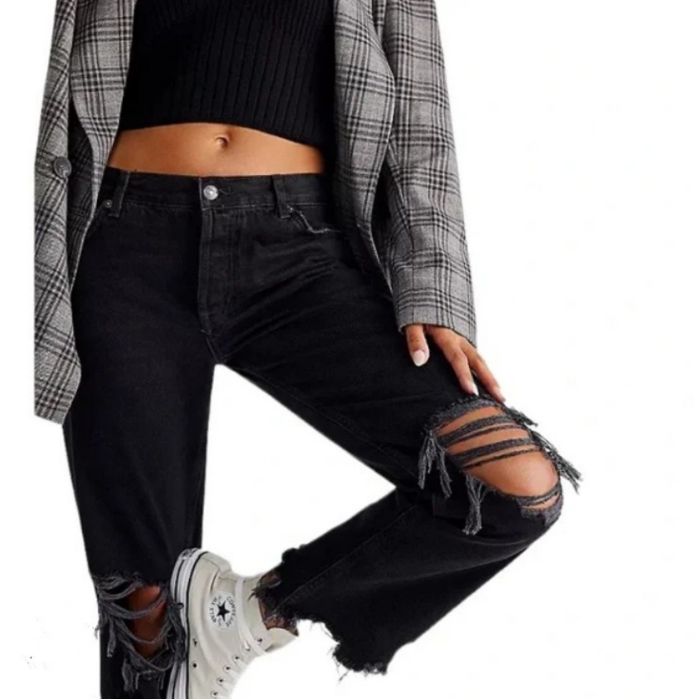 Free People Maggie Distressed Black Wash Denim Button Fly Crop Jeans Size 26